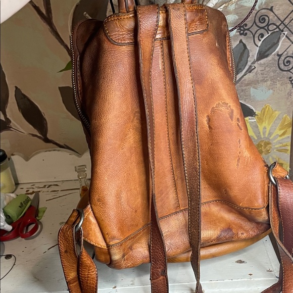 Elegant Woven Leather Backpack - Tan - Picture 7 of 13